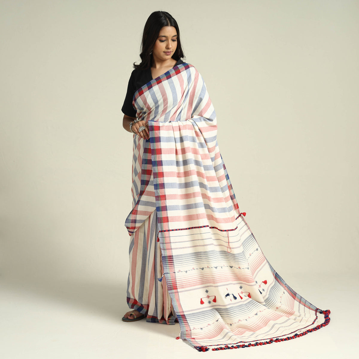 Kutch Bhujodi Weaving Handwoven Organic Kala Cotton Saree with Tassels
