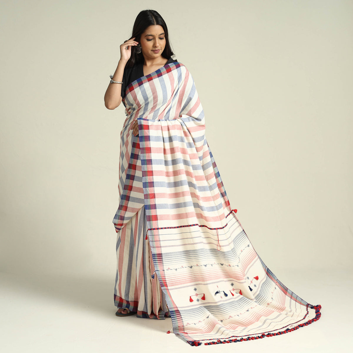Kutch Bhujodi Weaving Handwoven Organic Kala Cotton Saree with Tassels