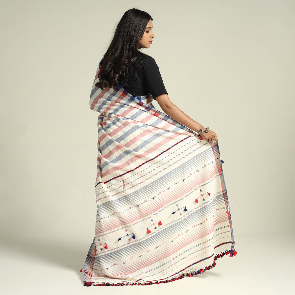 Kutch Bhujodi Weaving Handwoven Organic Kala Cotton Saree with Tassels