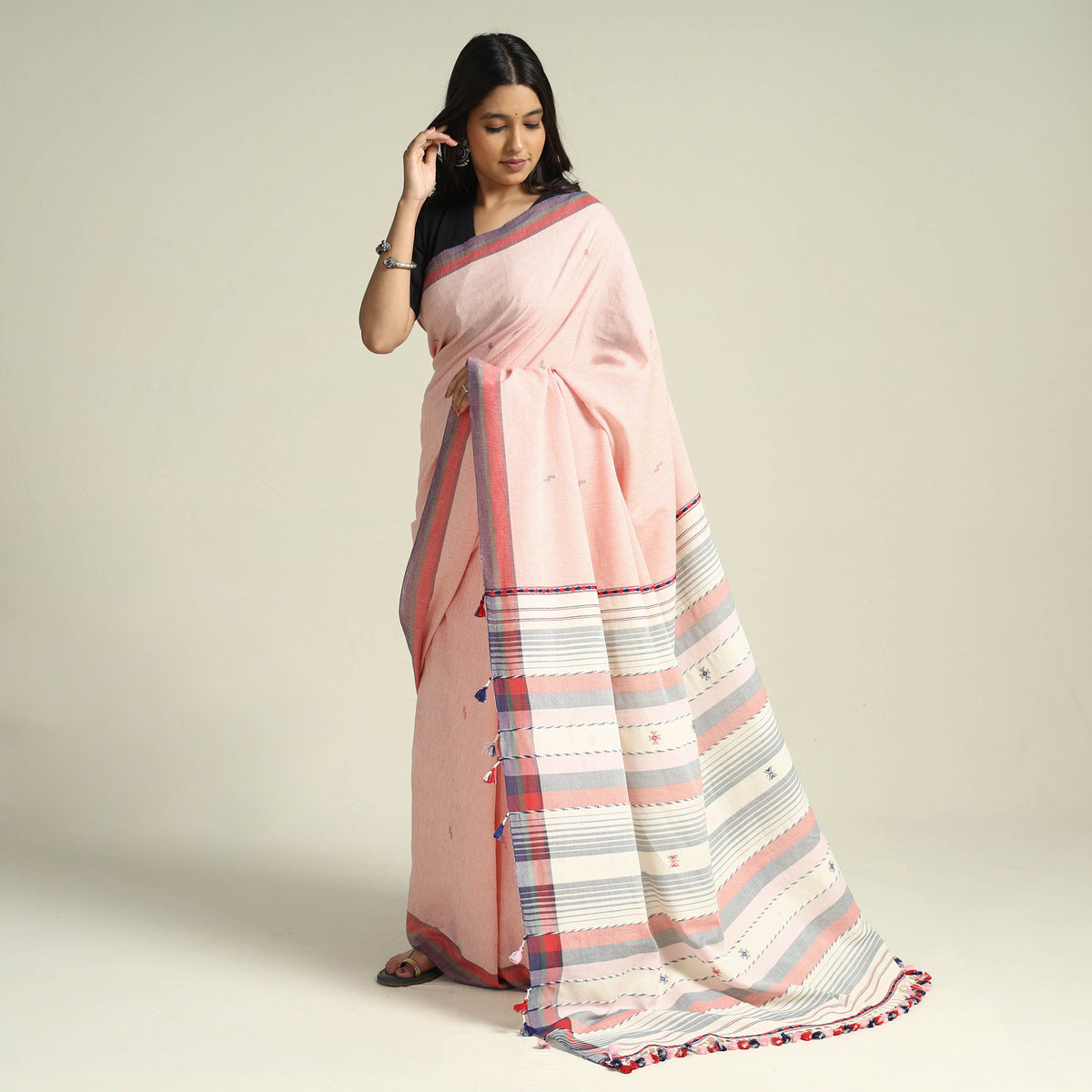Kutch Bhujodi Weaving Handwoven Organic Kala Cotton Saree with Tassels