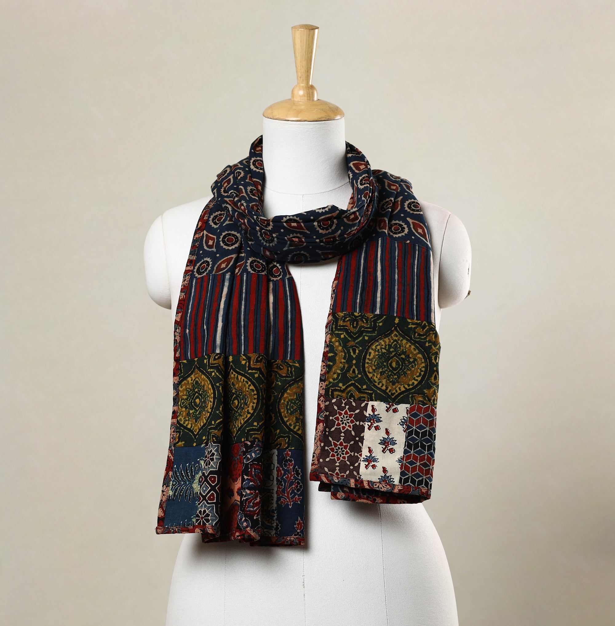 Itokri stoles sales