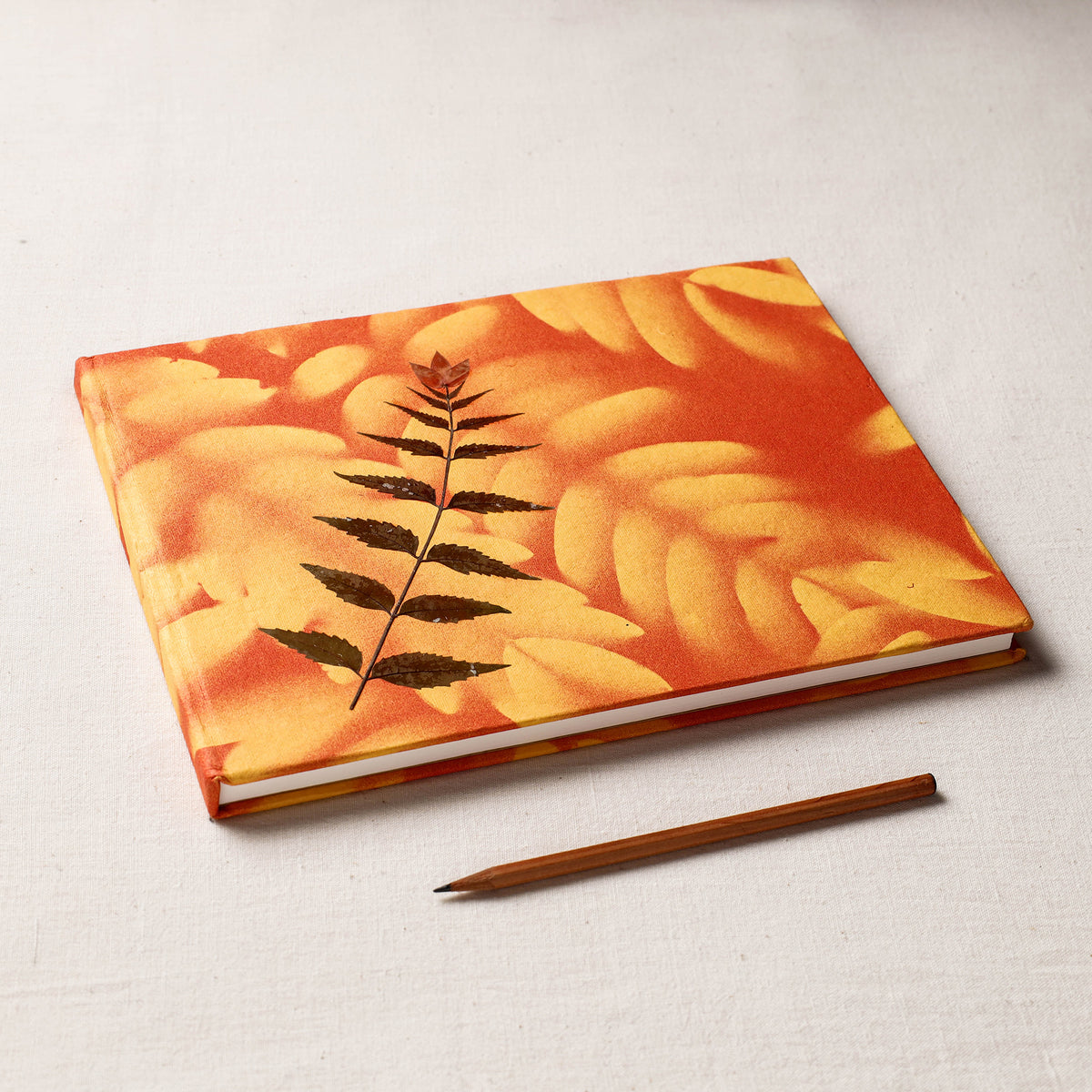 Flower Art Work Special Visitor Notebook (6 x 9 in)