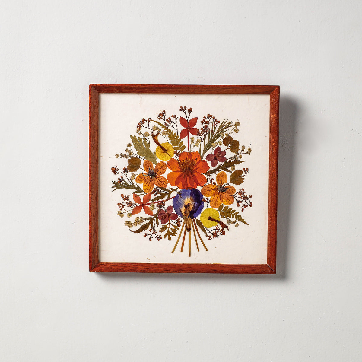 Classic Natural Flower Art Work Wall Hanging Wooden Frame (8 x 8 in)