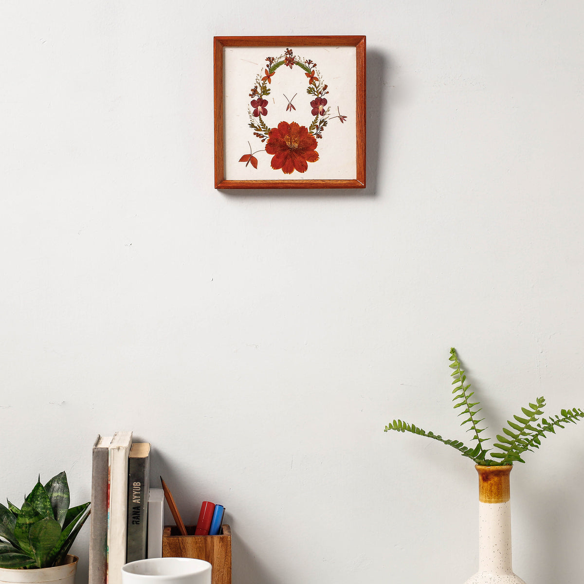 Classic Natural Flower Art Work Wall Hanging Wooden Frame (6 x 6 in)