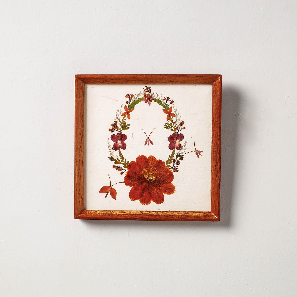 Classic Natural Flower Art Work Wall Hanging Wooden Frame (6 x 6 in)