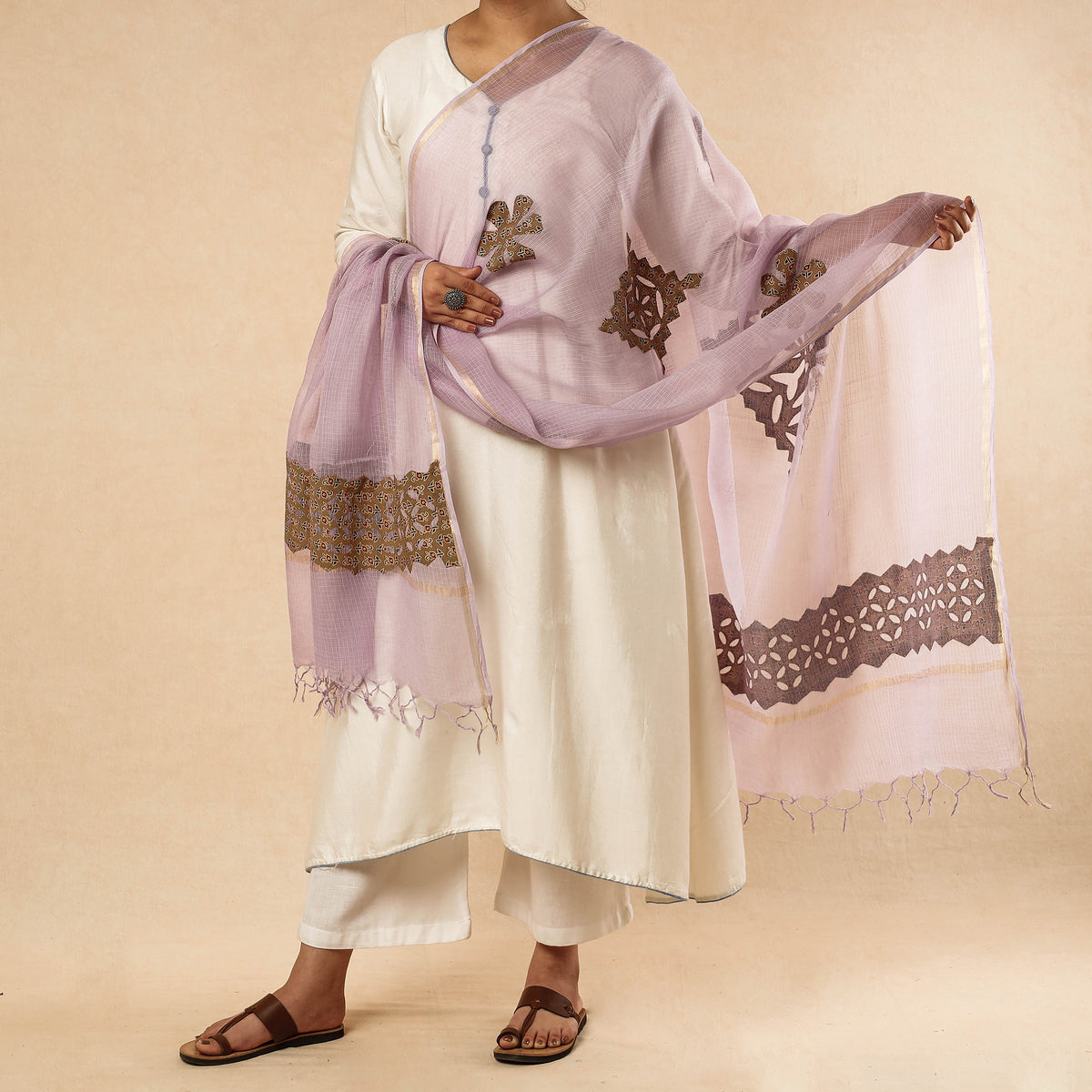 Applique Cut Work Kota Doria Cotton Dupatta with Zari Border