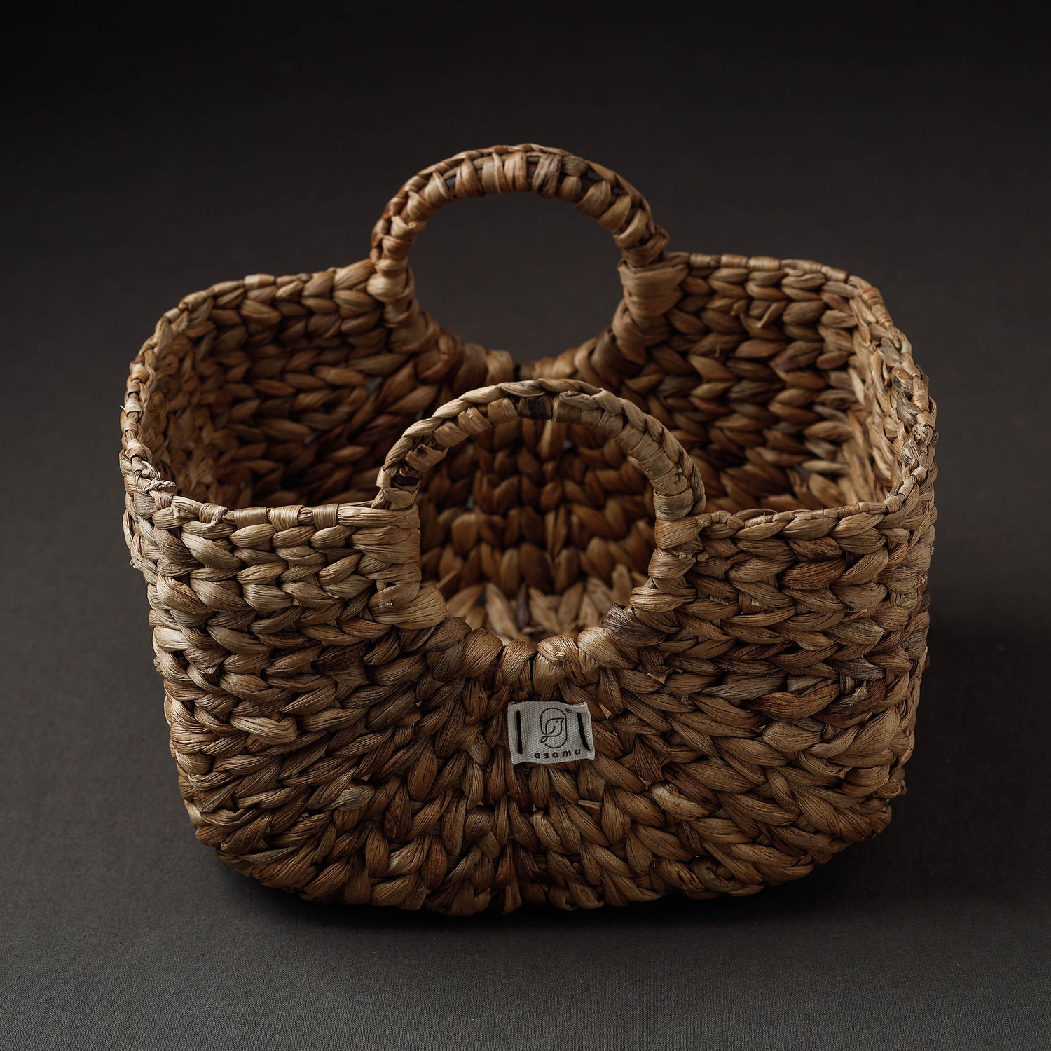 Handcrafted Organic Water Hyacinth Bamboo Handle Basket Medium (8.5 x 6 in)