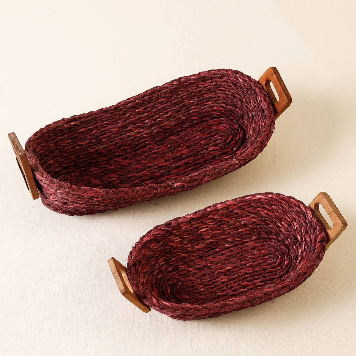 Kadam Haat Handmade Sabai Grass Bread Basket (Red - Set of 2)