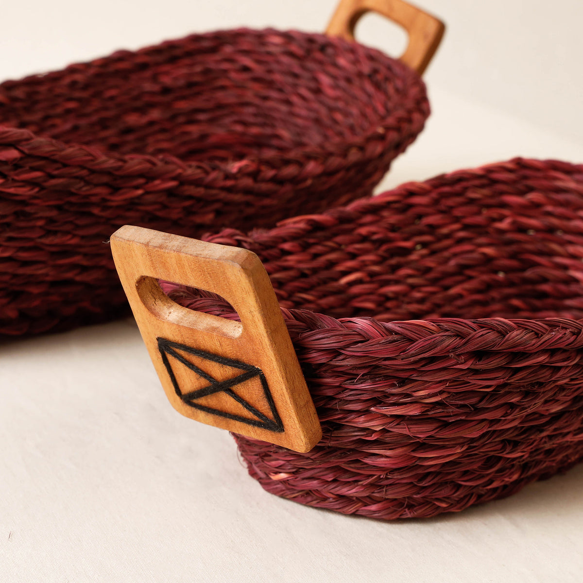 Kadam Haat Handmade Sabai Grass Bread Basket (Red - Set of 2)