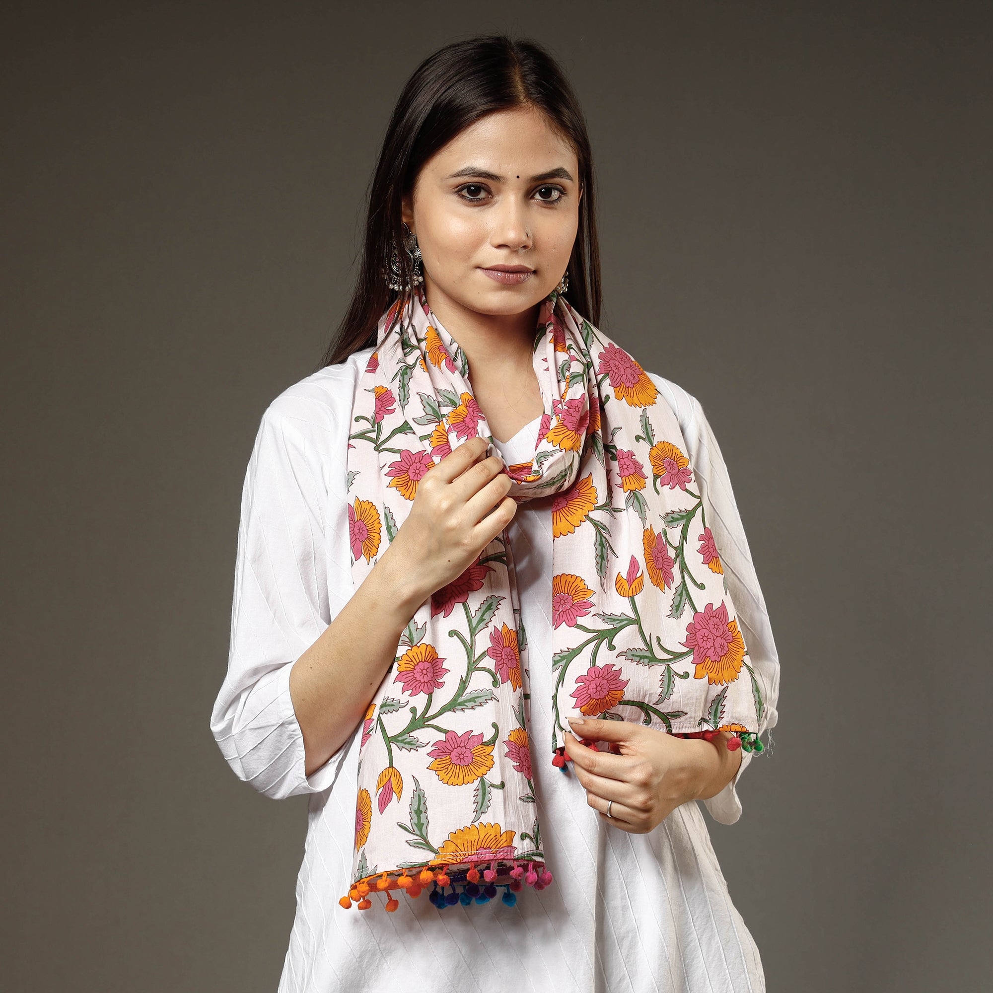 Sosan Yellow With Pink Sanganeri Block Printed Cotton Stoles