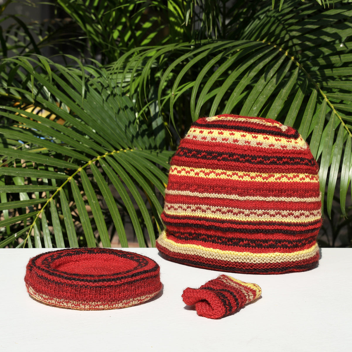 Kumaun Hand-knitted Woolen Tea Cozy Set