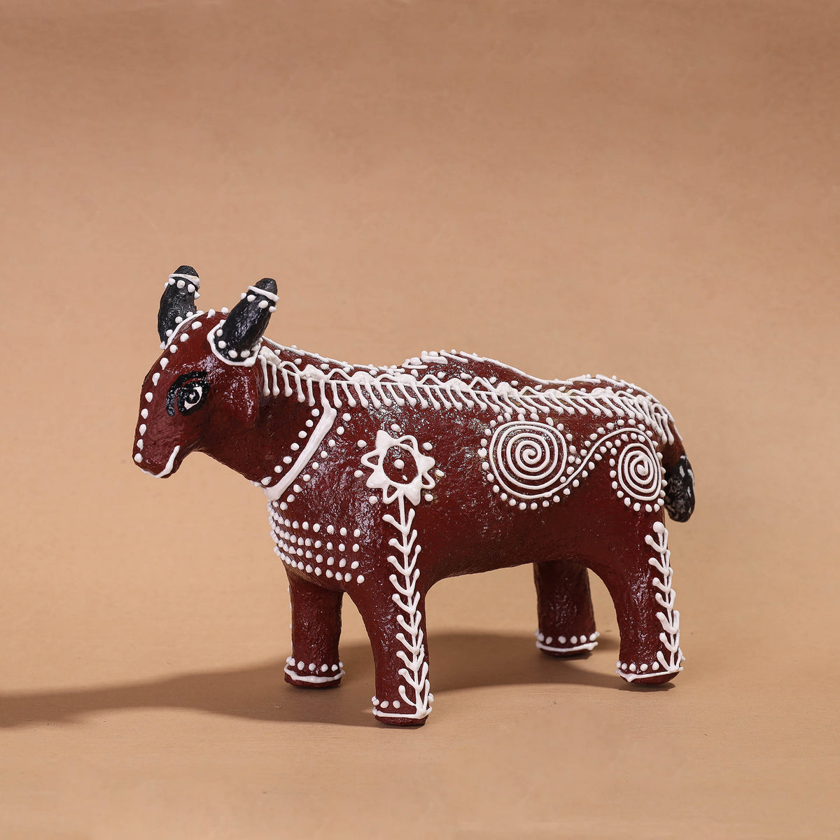 Mandana Art Handpainted Paper Mache Cow (9 x 3 in)
