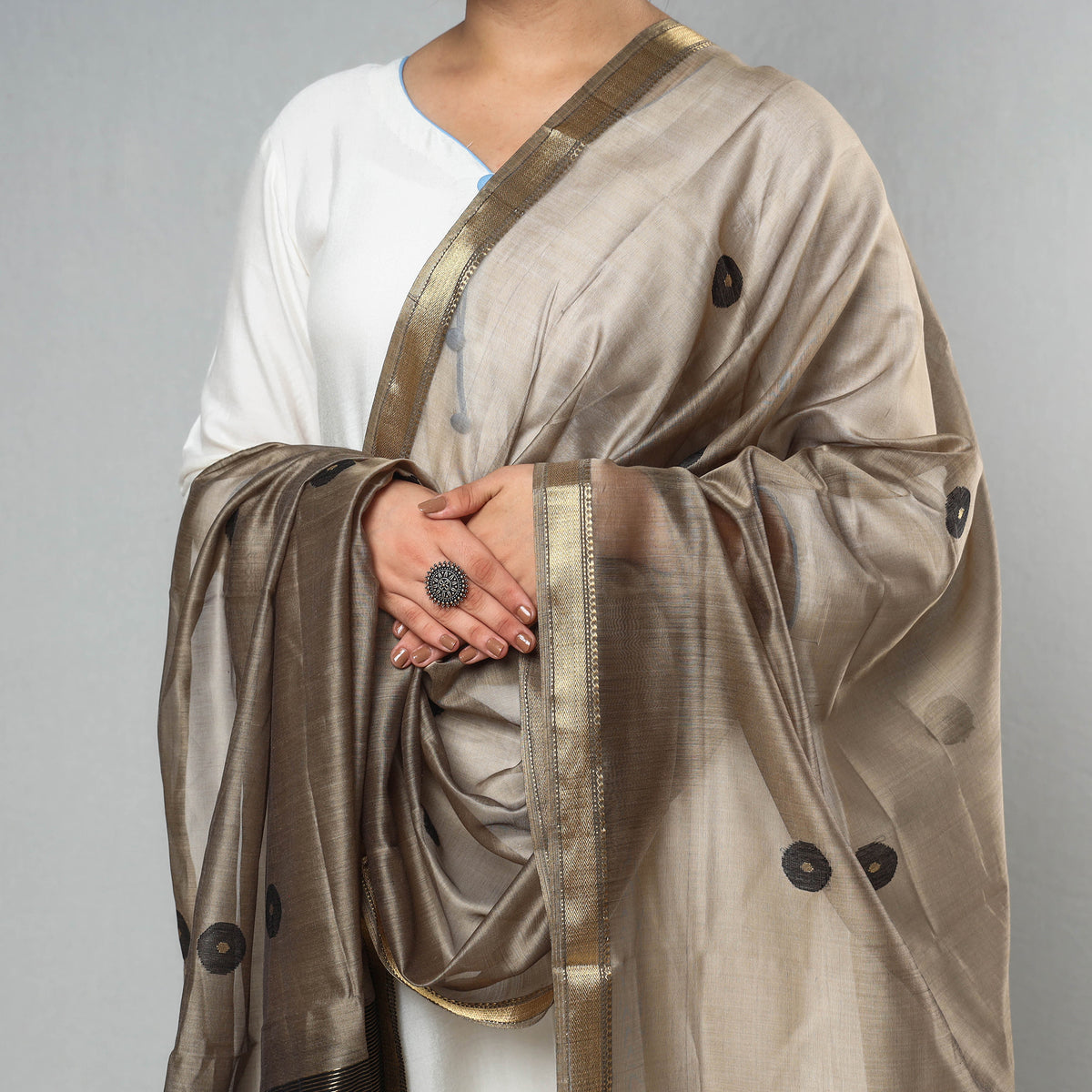 Traditional Maheshwari Silk Handloom Circle Buti Dupatta