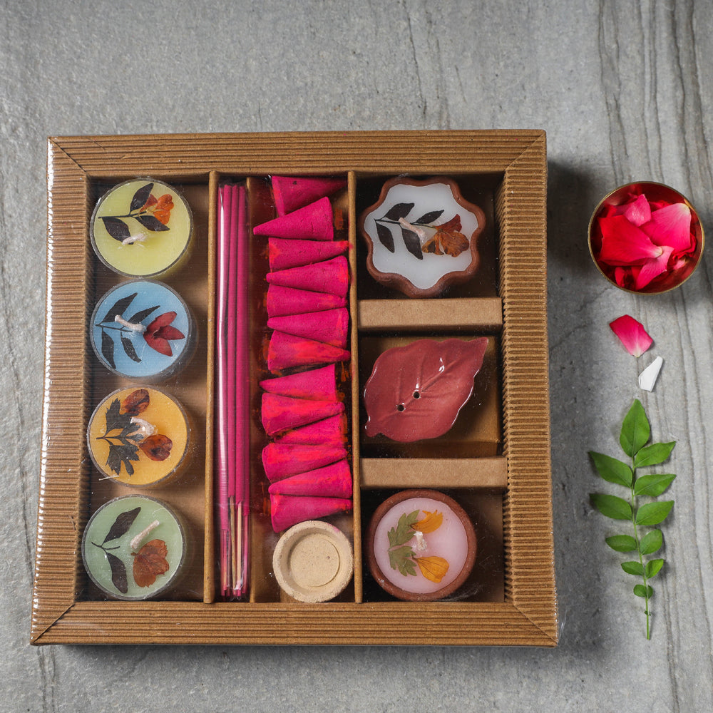 Sri Aurobindo Ashram - Corrugated Box Gift Set (Assorted)