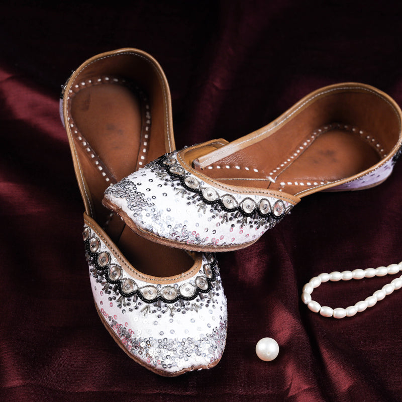 Handstitched Embroidered Jaipuri Flat Jutti