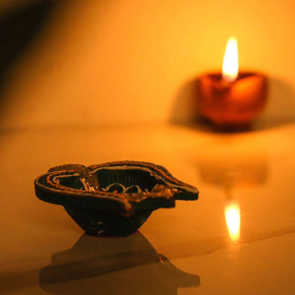 Decorative Handpainted Terracotta Diya (Set of 4)