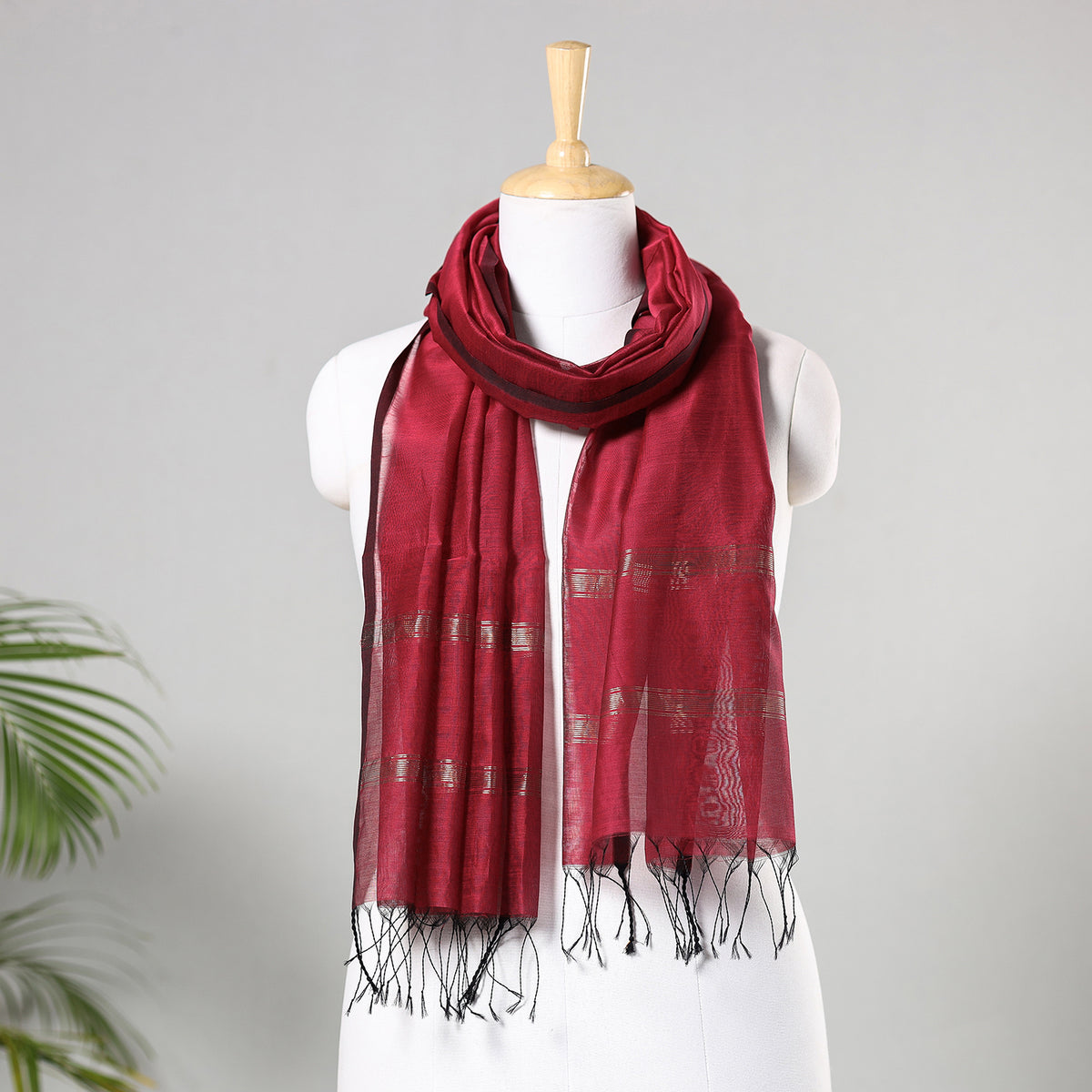 Traditional Maheshwari Silk Handloom Zari Work Stole
