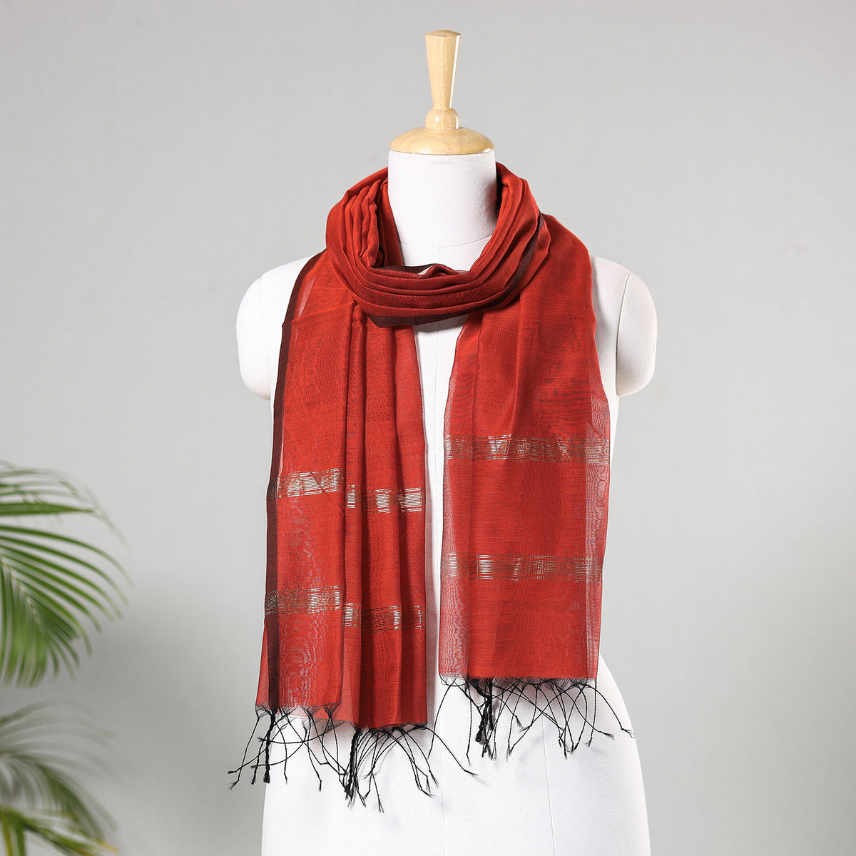 Traditional Maheshwari Silk Handloom Zari Work Stole
