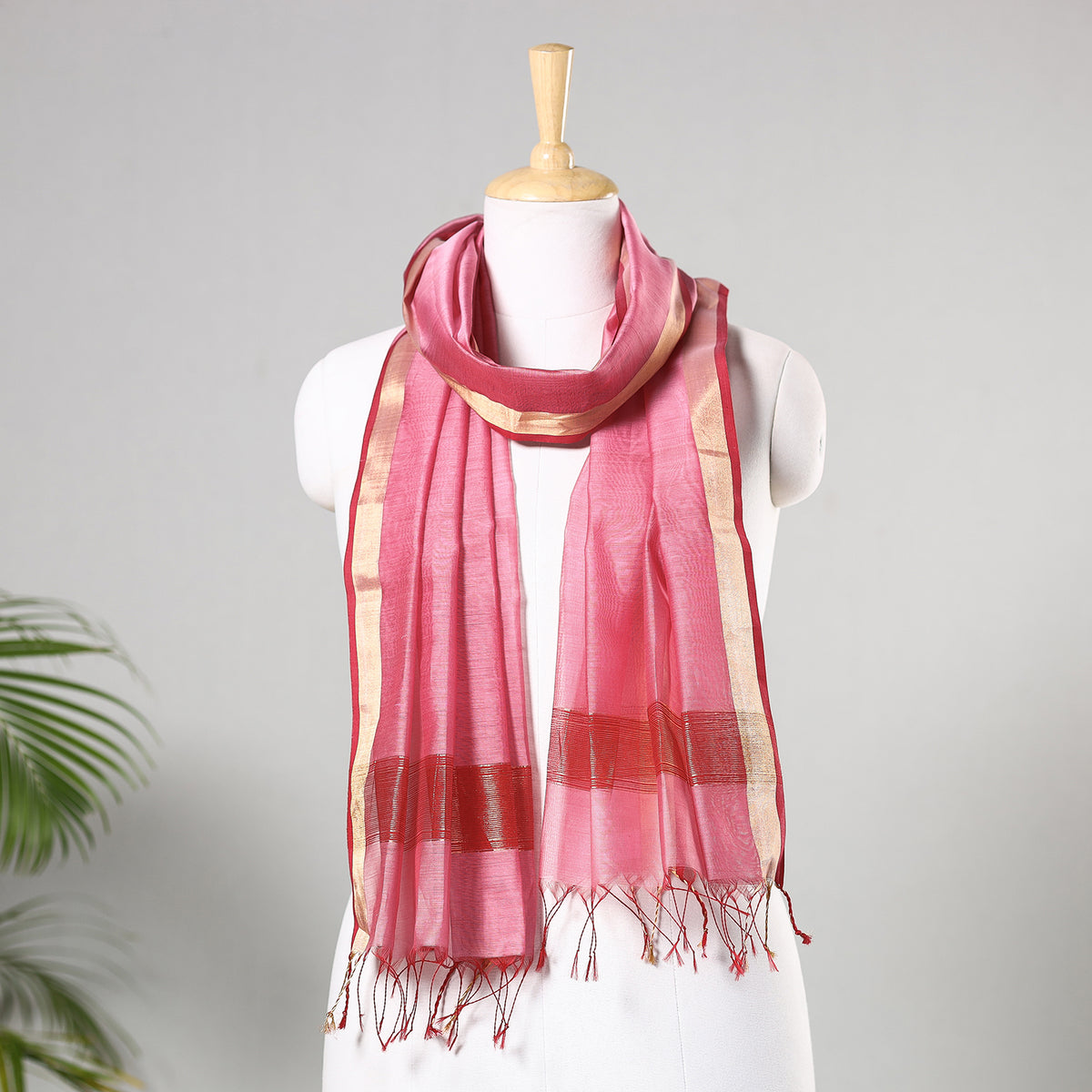Traditional Maheshwari Silk Handloom Zari Work Stole