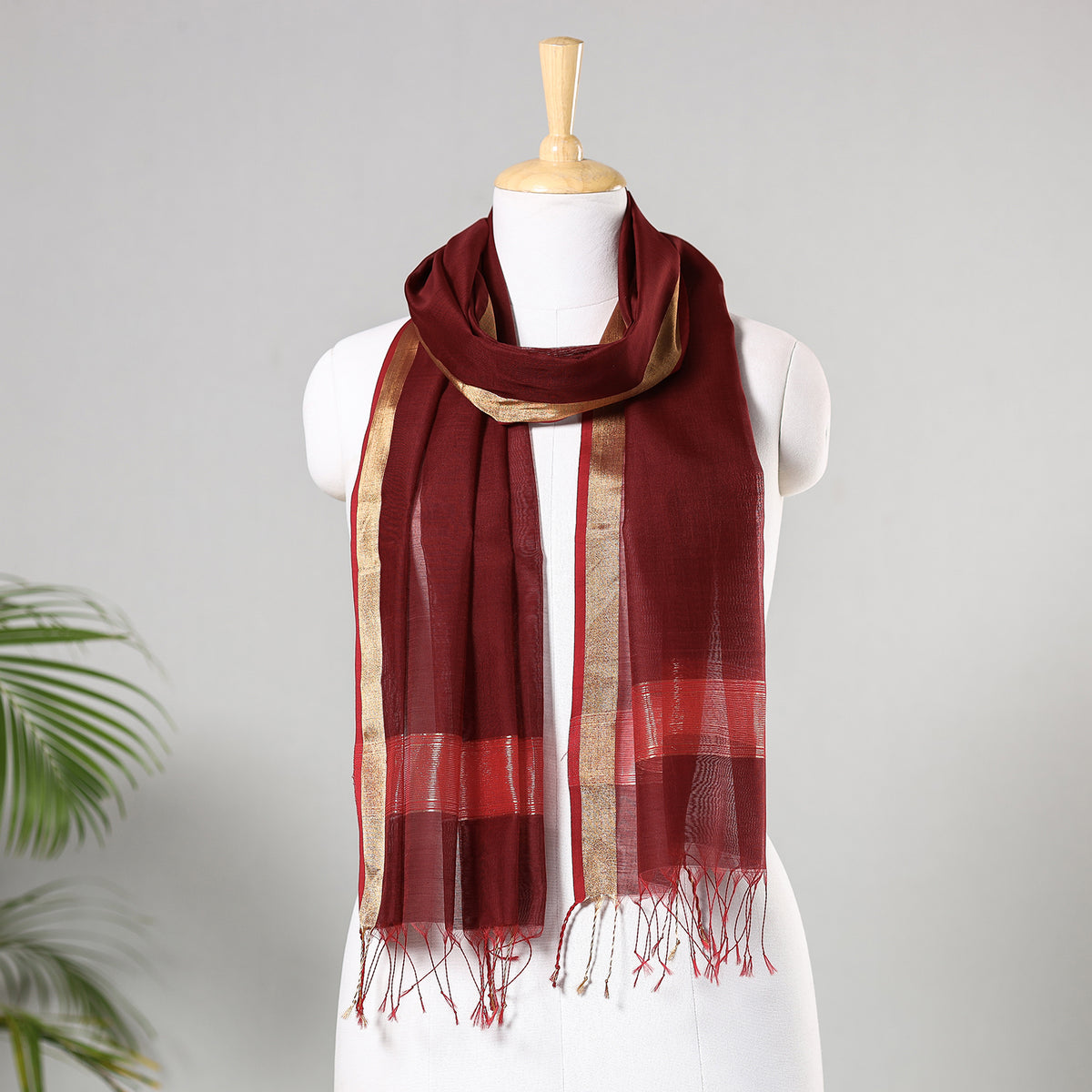 Traditional Maheshwari Silk Handloom Zari Work Stole