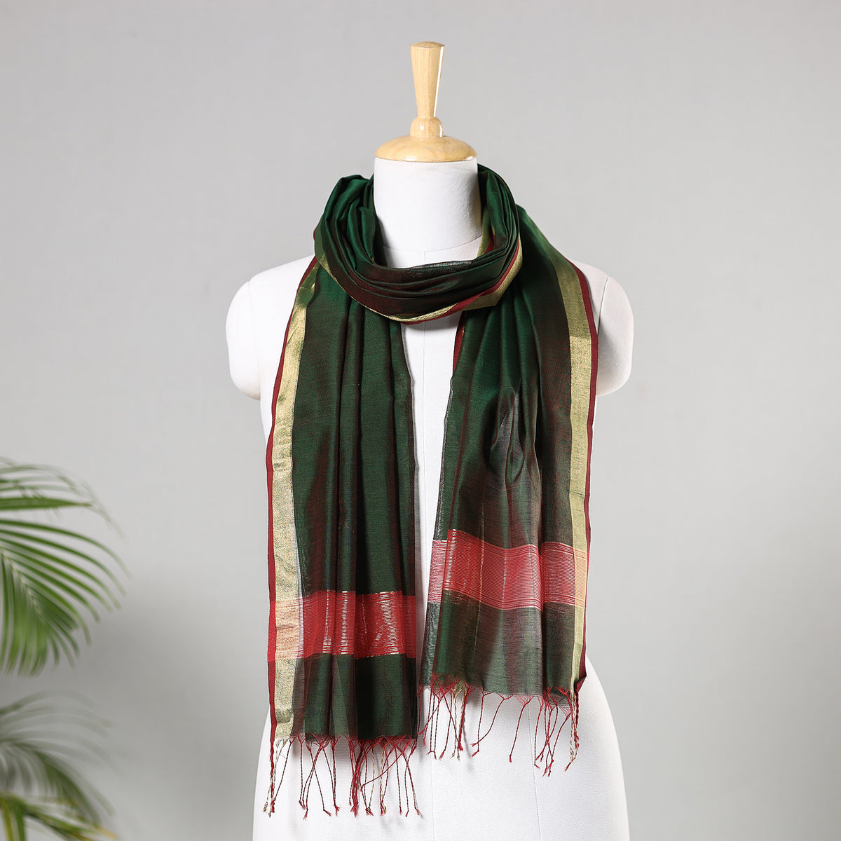 Traditional Maheshwari Silk Handloom Zari Work Stole