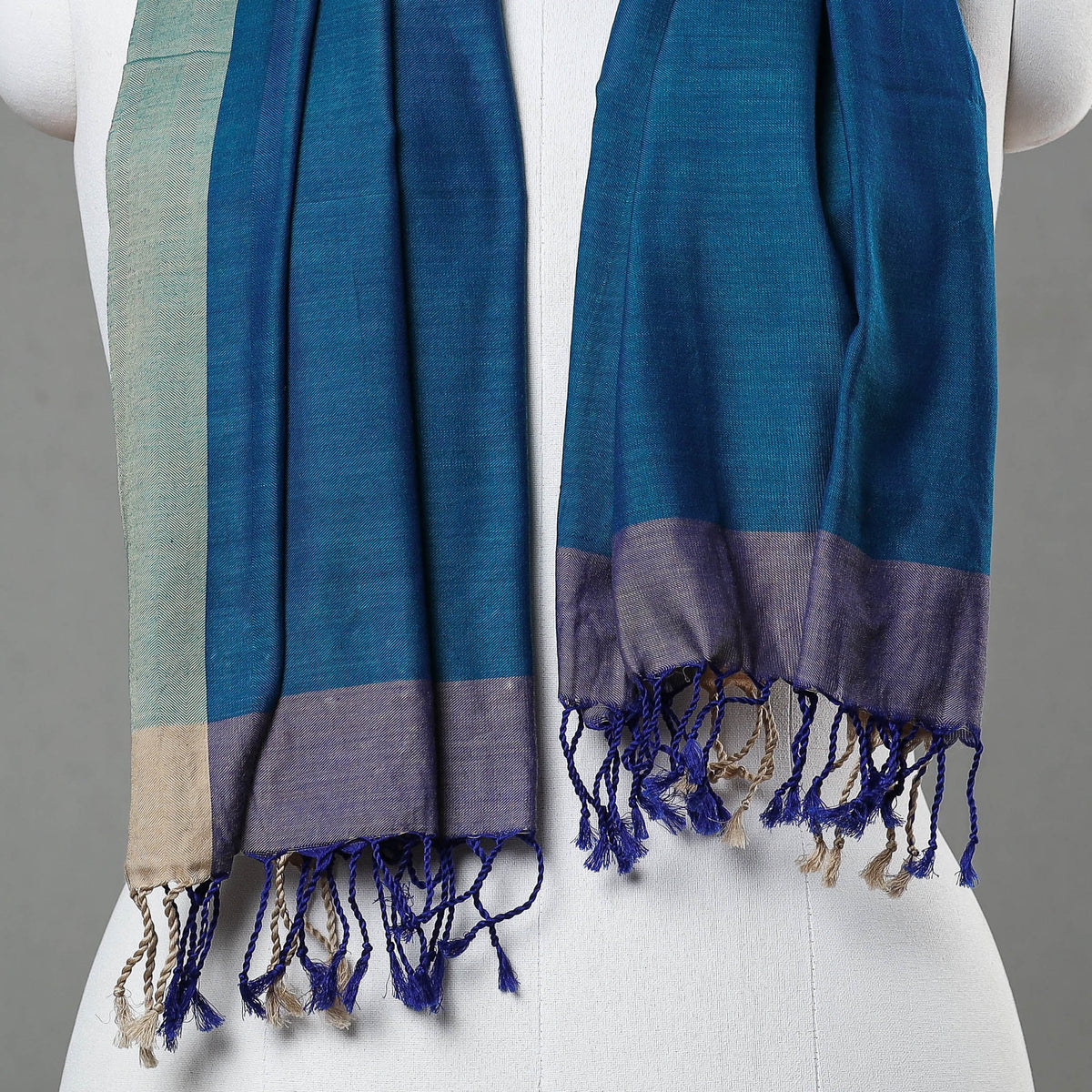 Traditional Maheshwari Cotton Handloom Stole with Tassels