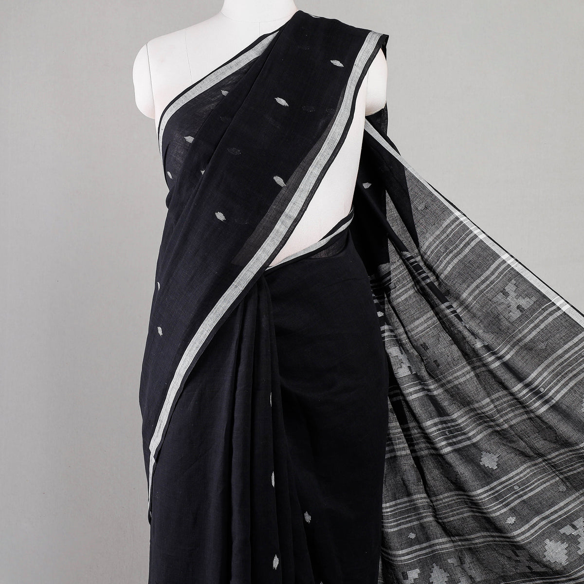 Phulia Bengal Jamdani Buti Handloom Pure Cotton Saree