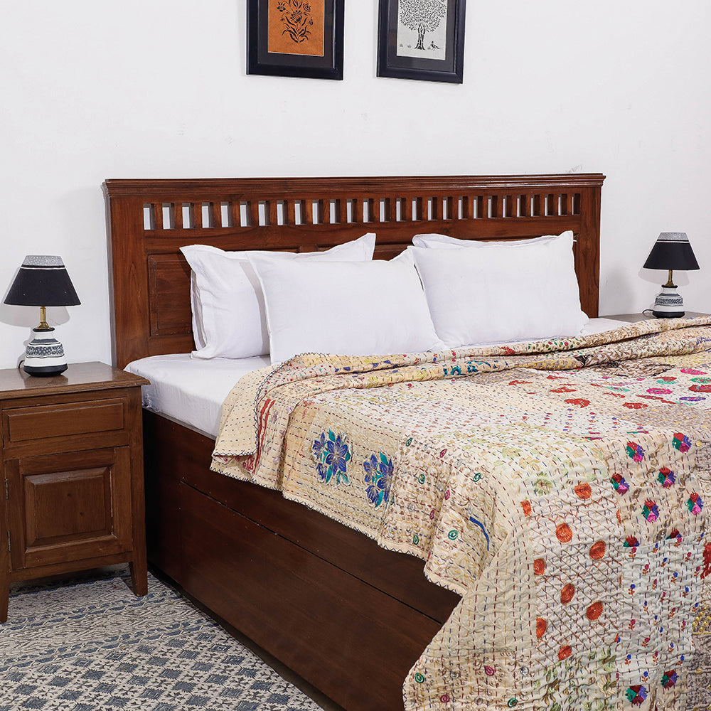 Khambadiya Patchwork Cotton Quilt / Gudri / Blanket (105 x 91 in)