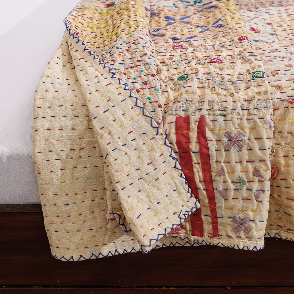 Khambadiya Patchwork Cotton Quilt / Gudri / Blanket (105 x 91 in)