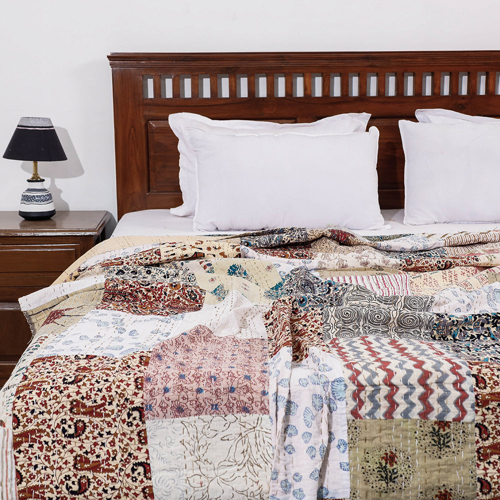 Khambadiya Patchwork Cotton Quilt / Gudri / Blanket (105 x 91 in)