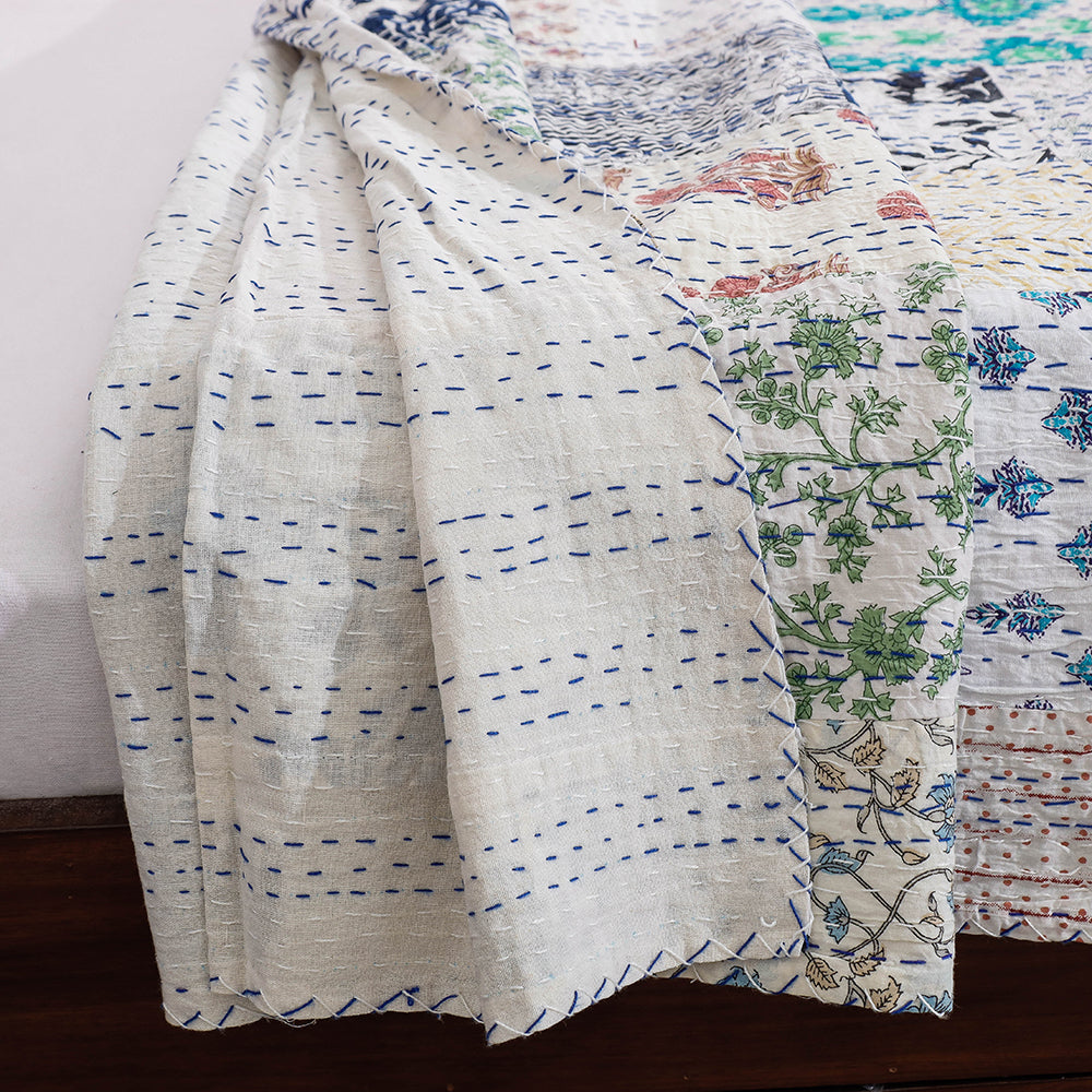 Khambadiya Patchwork Cotton Quilt / Gudri / Blanket (105 x 91 in)
