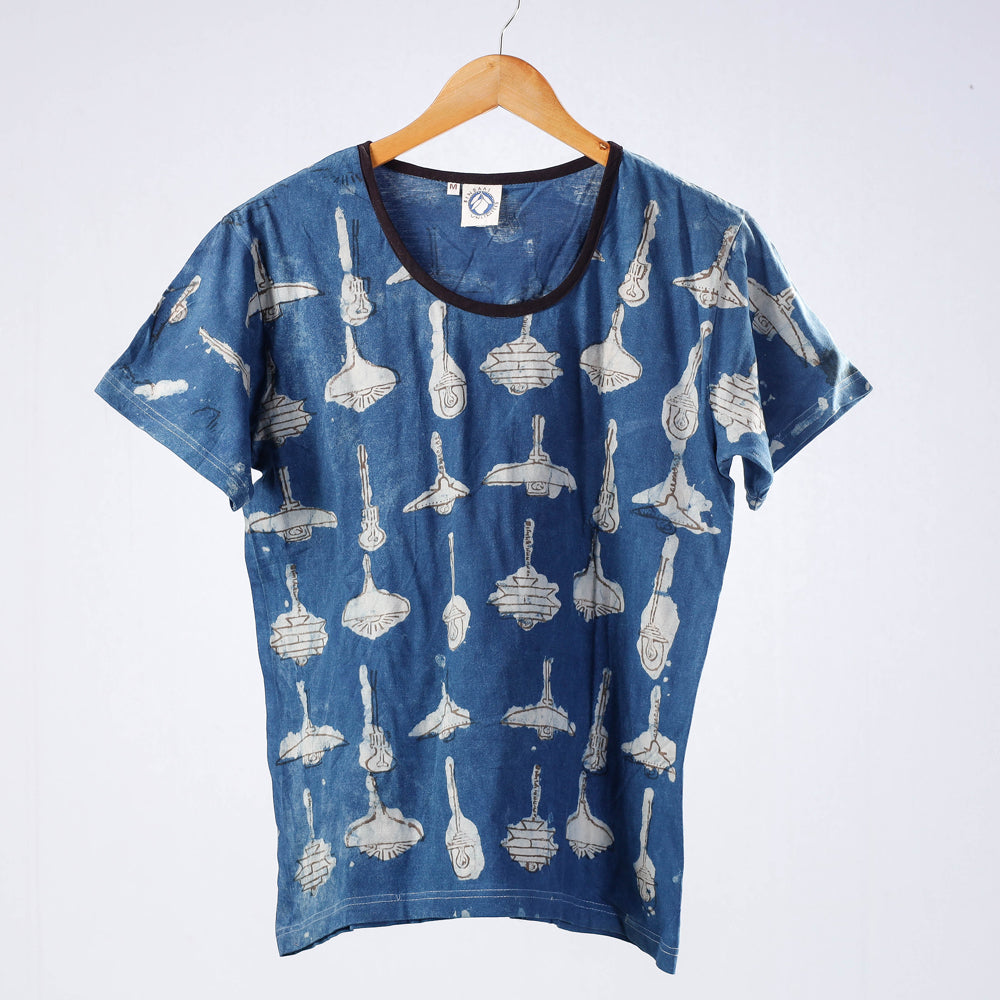 Bindaas Natural Dyed Art Block Print Women V Neck T-shirt in Pure Cotton