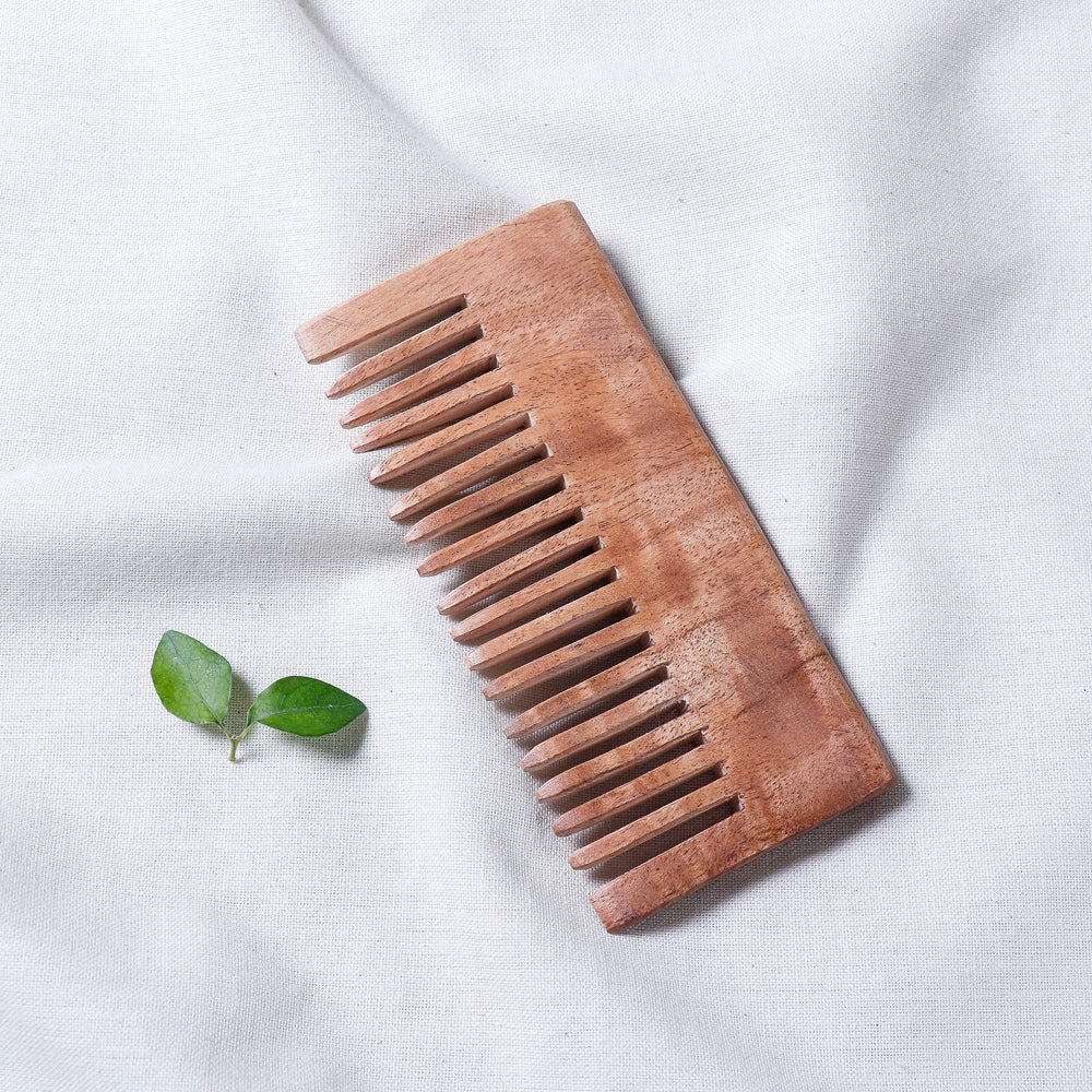 Hand Carved Natural Neem Wood Comb (Small)