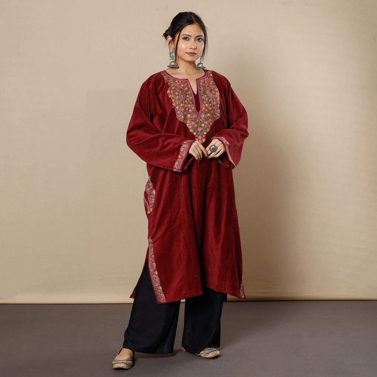Aari Embroidery Kashmiri Velvet Pheran