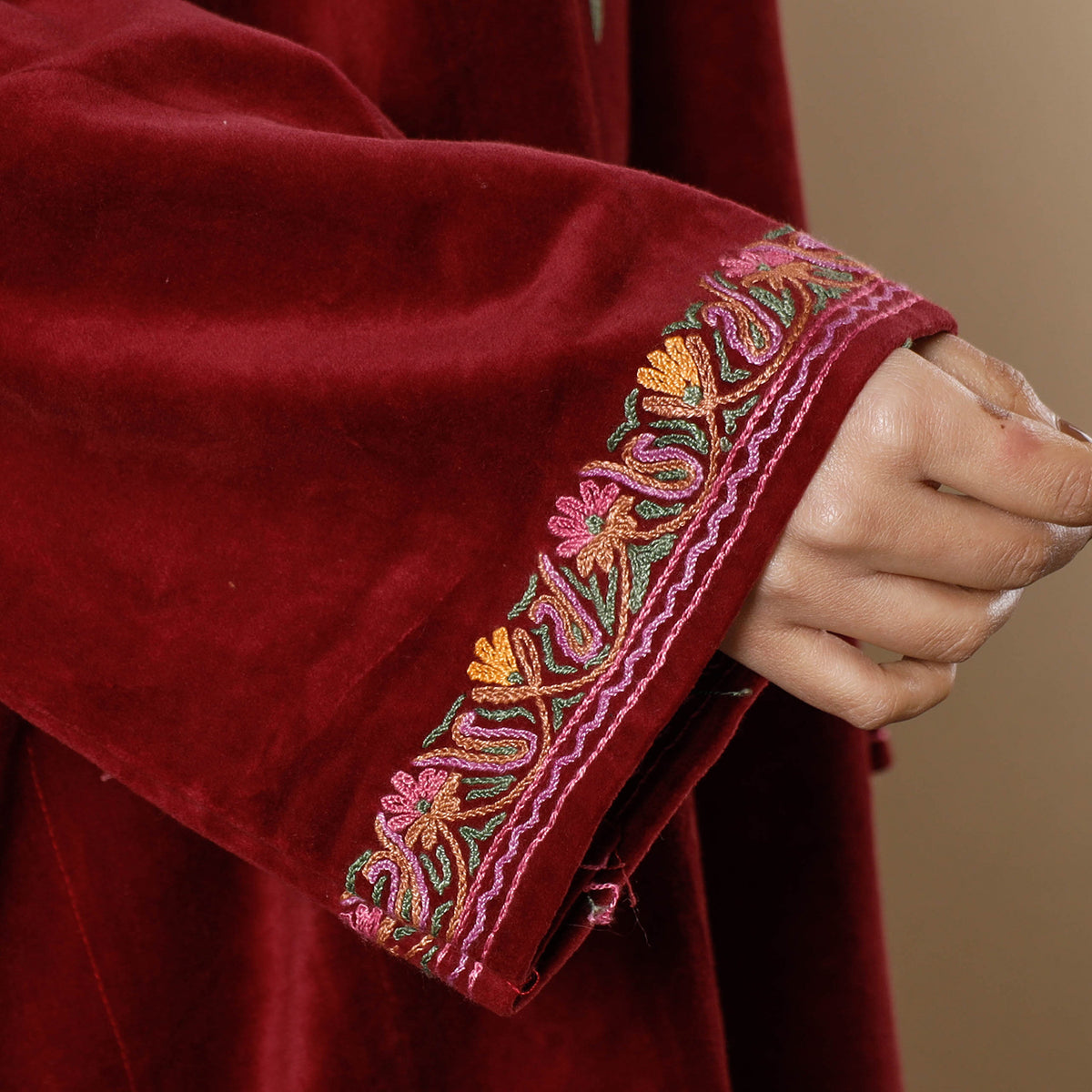 Aari Embroidery Kashmiri Velvet Pheran