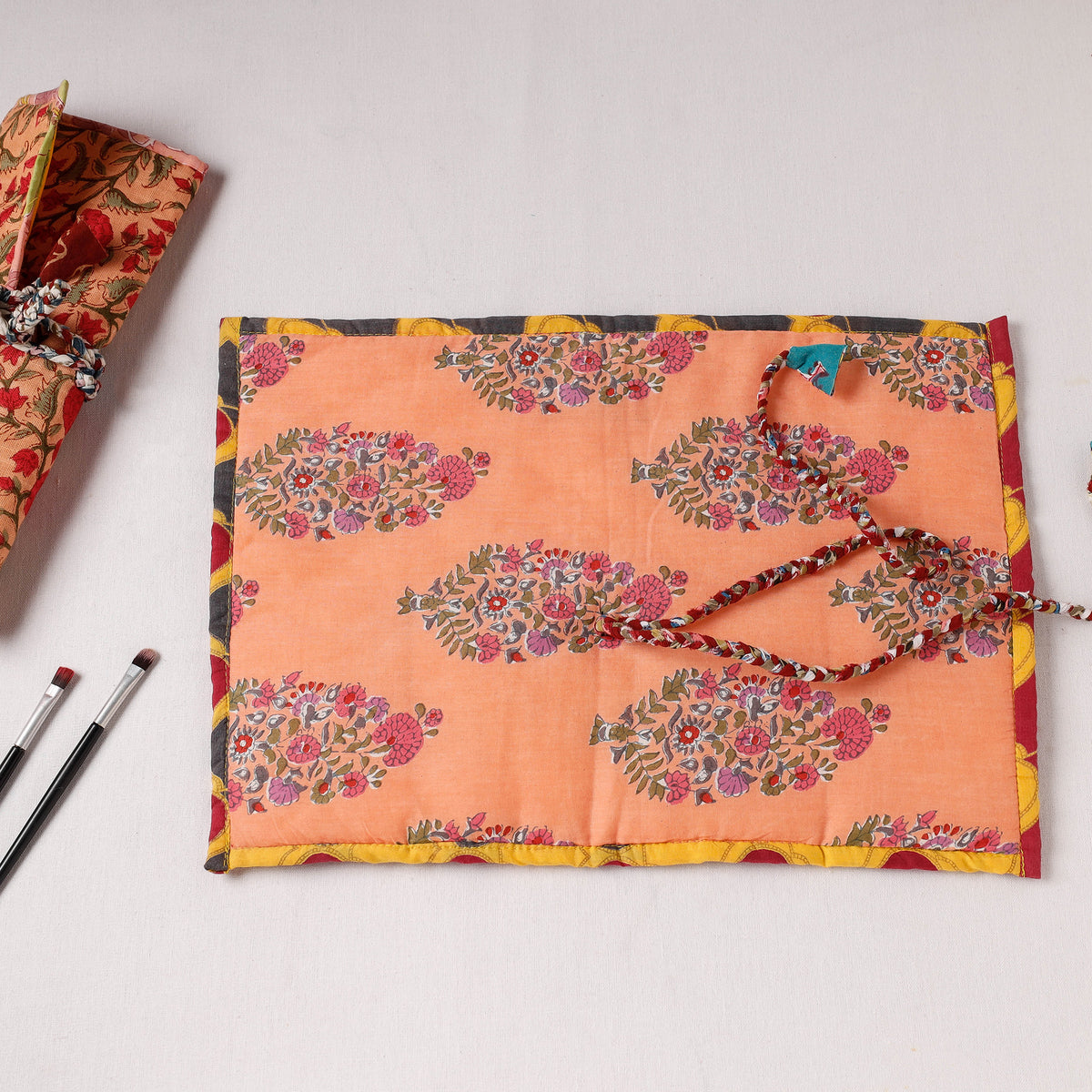 Multipurpose Segmented Storage Wrap Pouch/Case