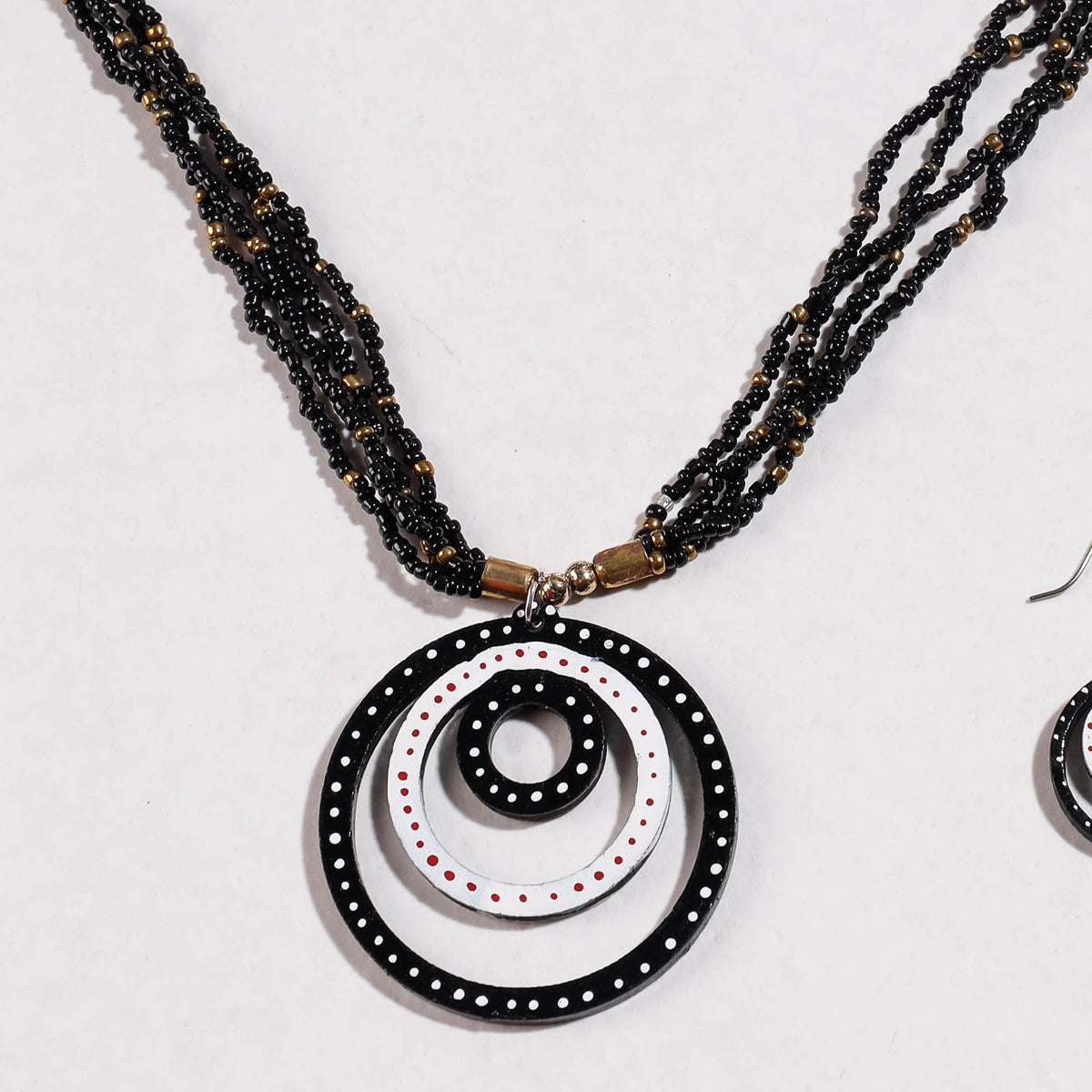 Tikuli Art Handpainted Wooden Necklace Set