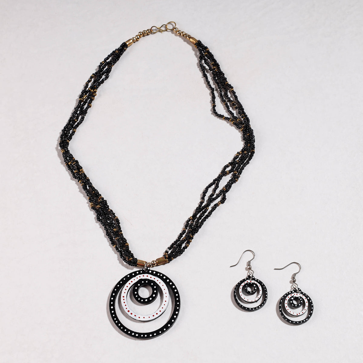 Tikuli Art Handpainted Wooden Necklace Set