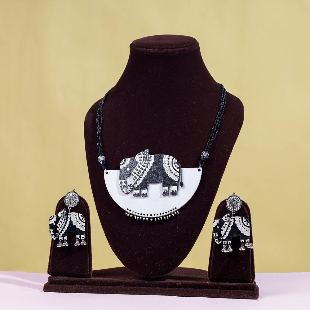 Moh - Madhubani Handpainted Wooden Necklace Set