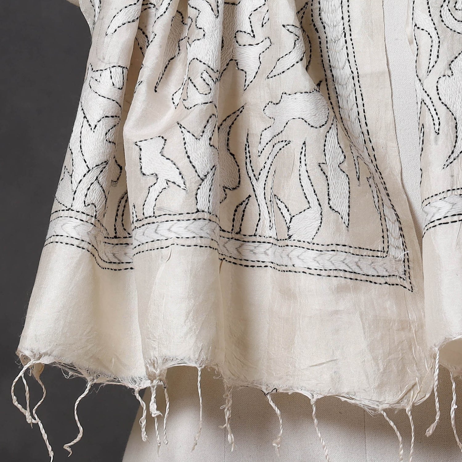 Bengal Kantha Embroidered Desi Tussar Silk Handloom Stole