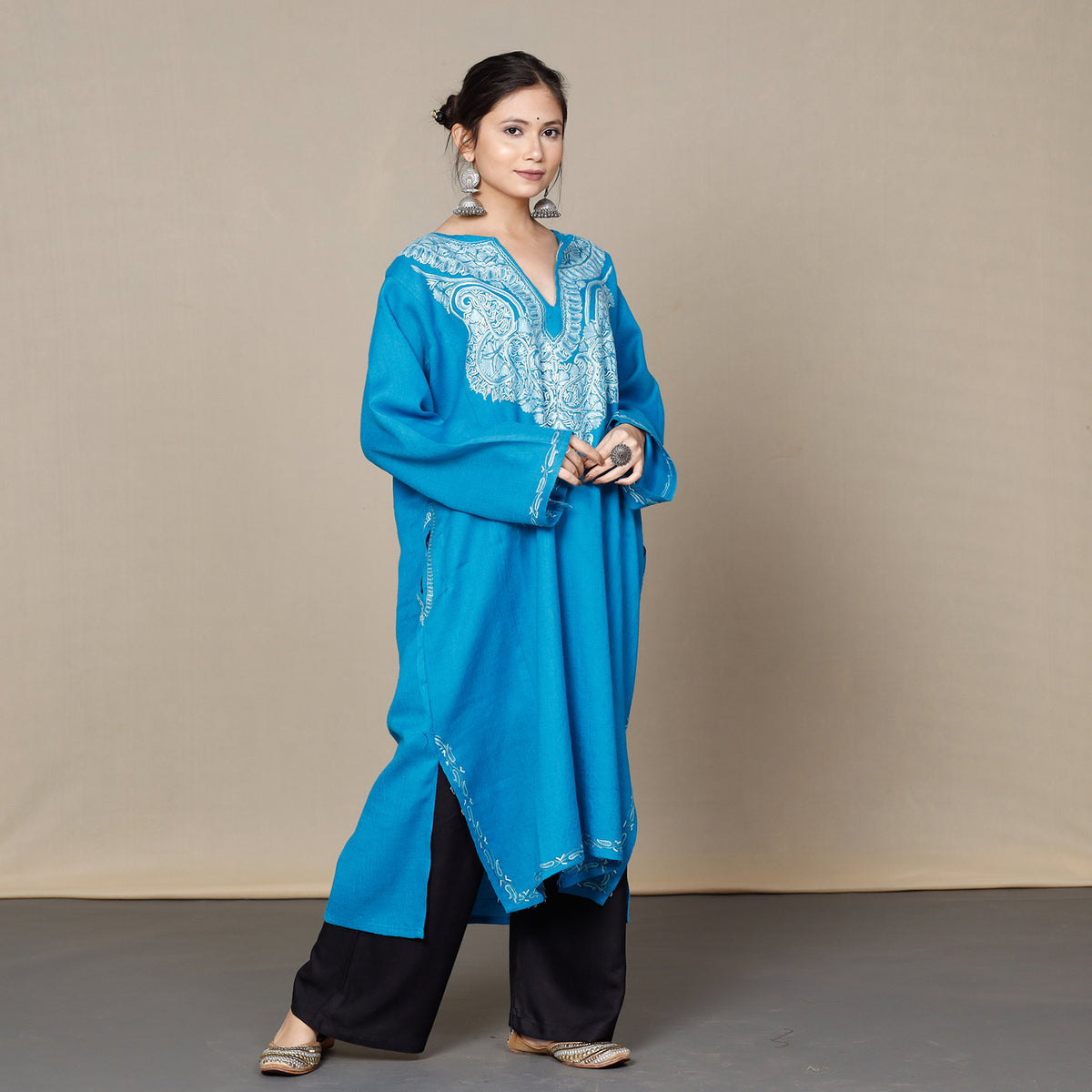 Azure Blue Aari Embroidery Kashmiri Merino Wool Pheran